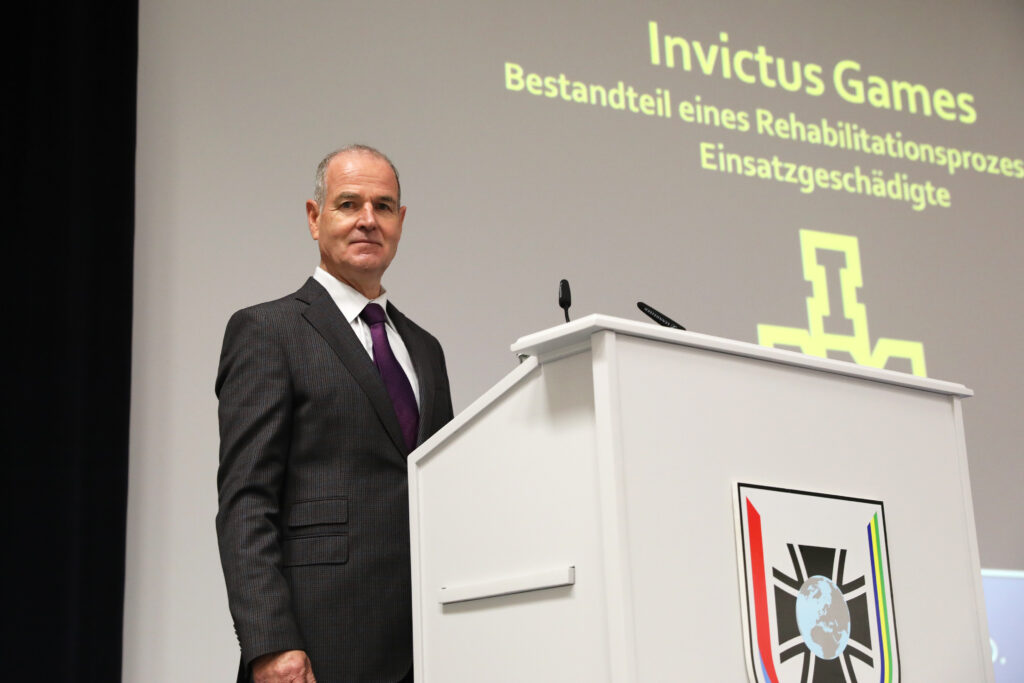 BrigGen a.D. Bartscher warb für die Invictus Games 2023 in Düsseldorf. Blauer Bund