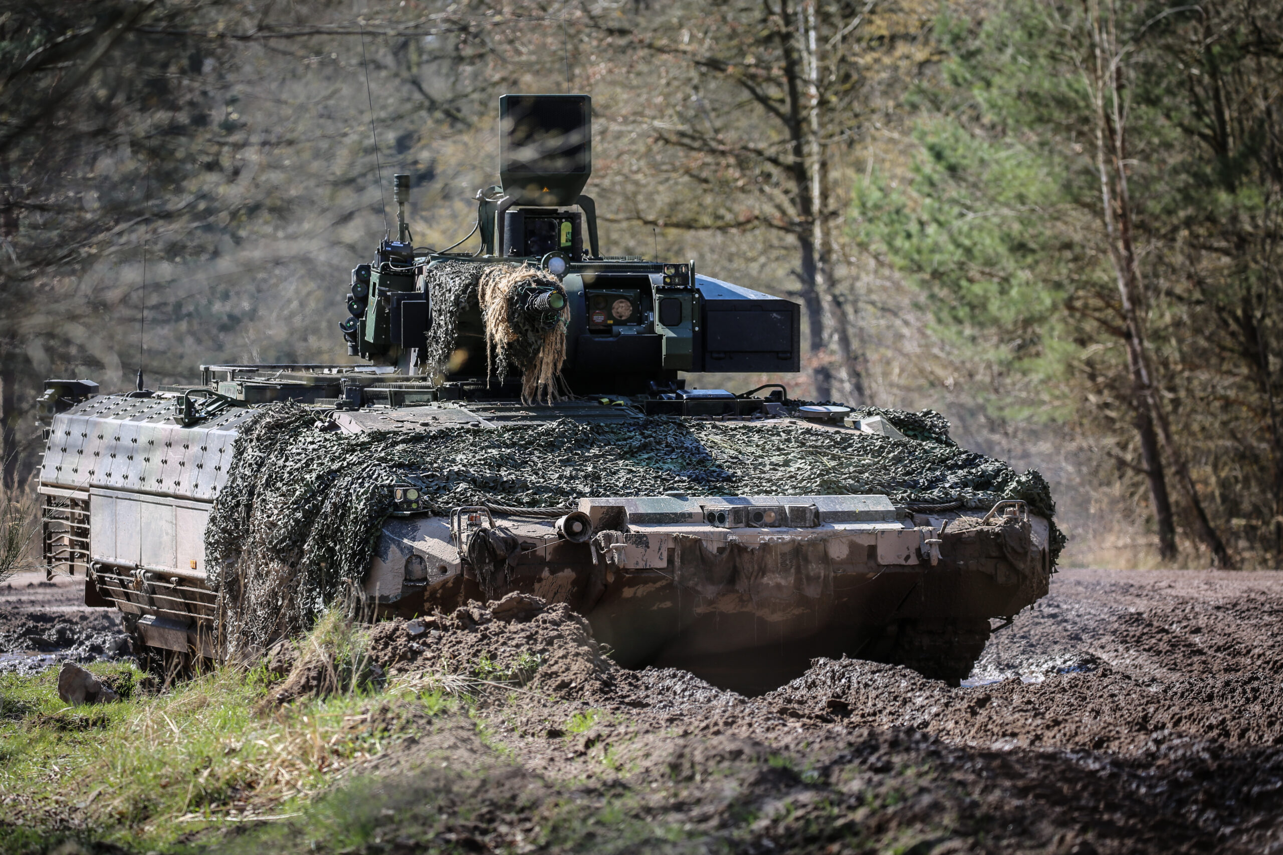 Das BAAINBw beschafft mittels eines Rahmenvertrages 50 neue Schützenpanzer Puma für die Bundeswehr - © Bundeswehr/Weinrich; Blauer Bund
