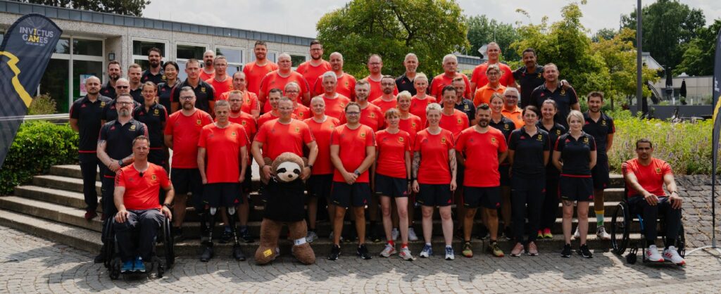 Team Deutschland und die Betreuer die bei den Invictus Games 2023 in Düsseldorf antreten. Blauer Bund